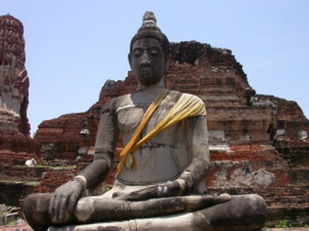 ayuthaya_buddha.jpg