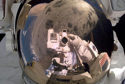 astronaut-selfportrait.jpg
